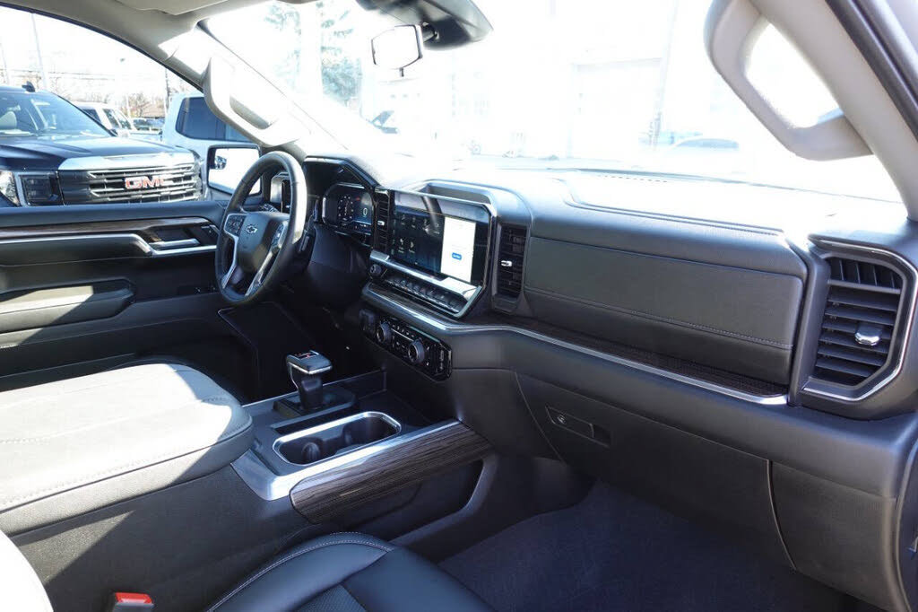 Used 2024 Chevrolet Silverado 1500 RST w/ Protection Package AWD/4WD image 31