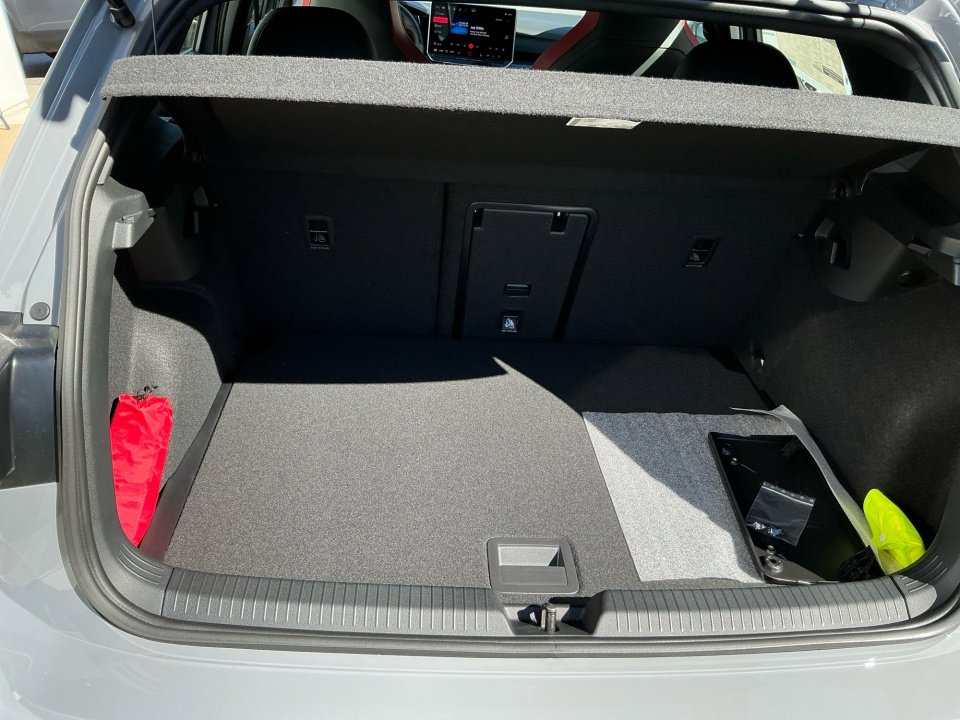 New 2025 Volkswagen GTI SE image 14