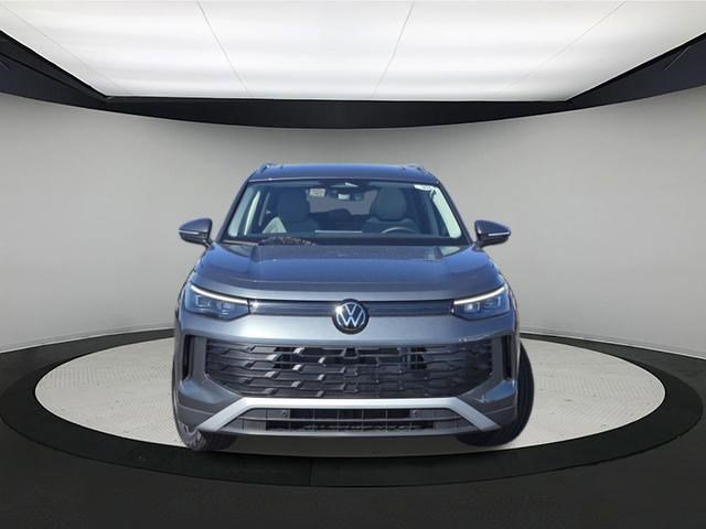 New 2026 Volkswagen Tiguan SE image 2