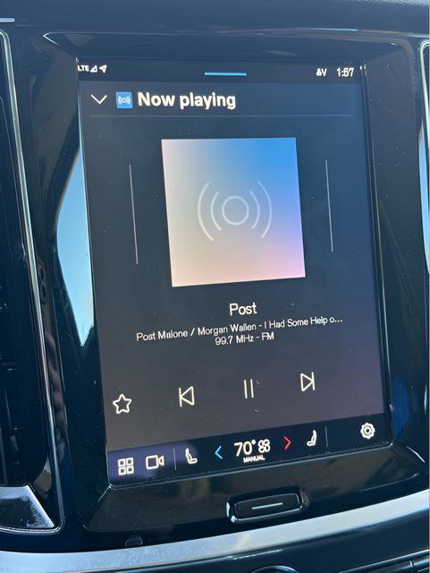 Used 2025 Volvo V60 B5 Cross Country Plus image 32