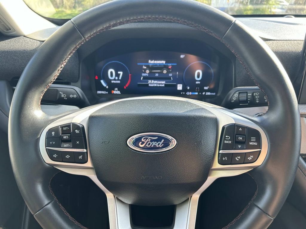 Used 2025 Ford Explorer Active image 30