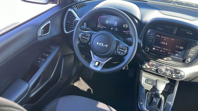 Used 2024 Kia Soul LX w/ Option Group 015 image 25