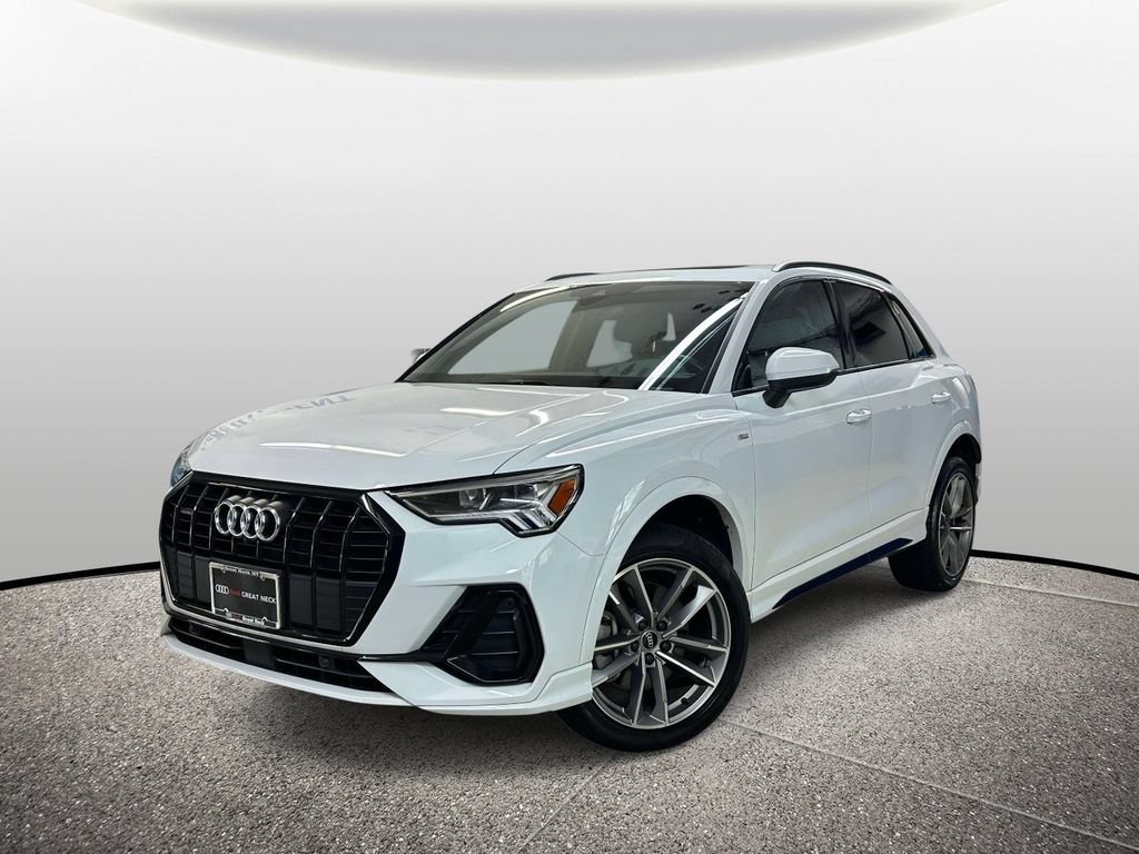 Used 2023 Audi Q3 2.0T Premium Plus w/ Premium Plus Package AWD/4WD image 1