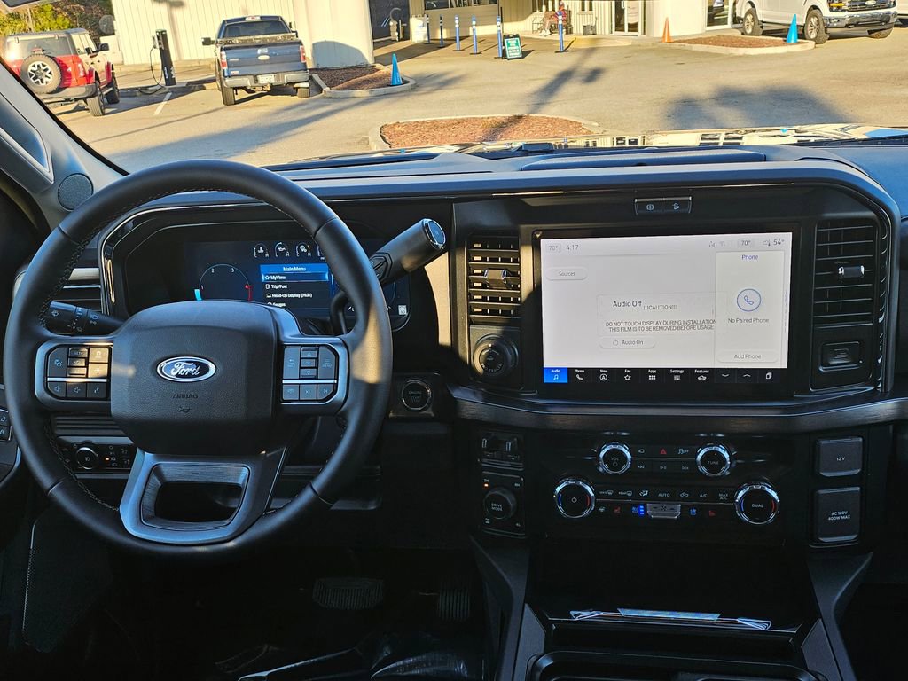 New 2026 Ford F250 Lariat w/ Black Appearance Package image 9