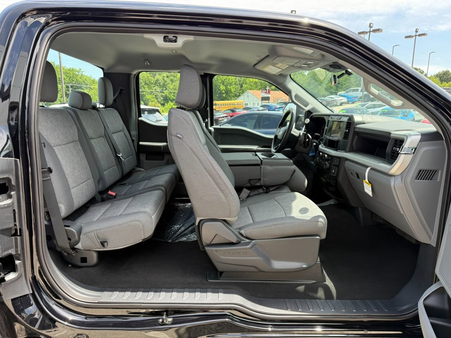 New 2025 Ford F250 XL w/ STX Appearance Package AWD/4WD image 12