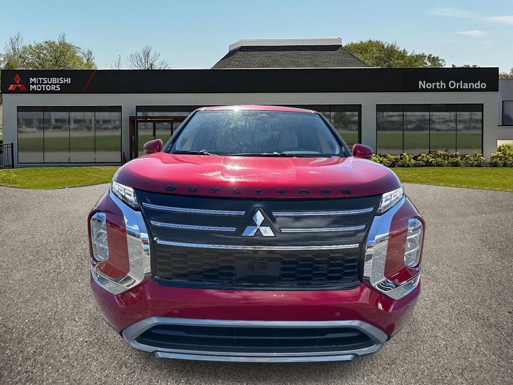 New 2025 Mitsubishi Outlander SE image 8