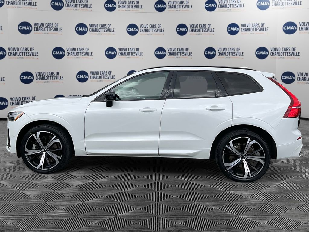 Certified 2023 Volvo XC60 B6 Ultimate w/ Protection Package Premier image 2