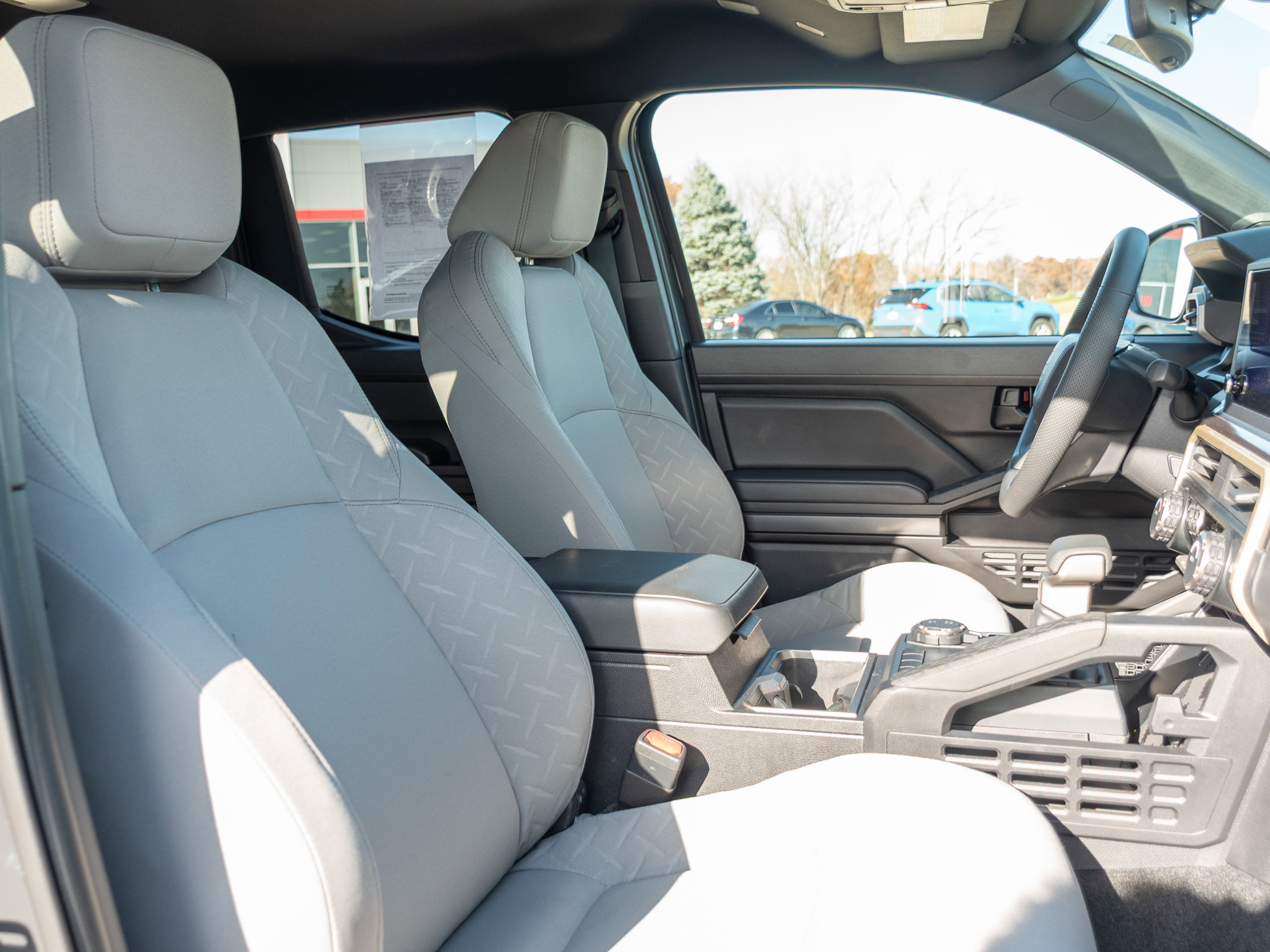 Certified 2025 Toyota Tacoma SR5 image 21