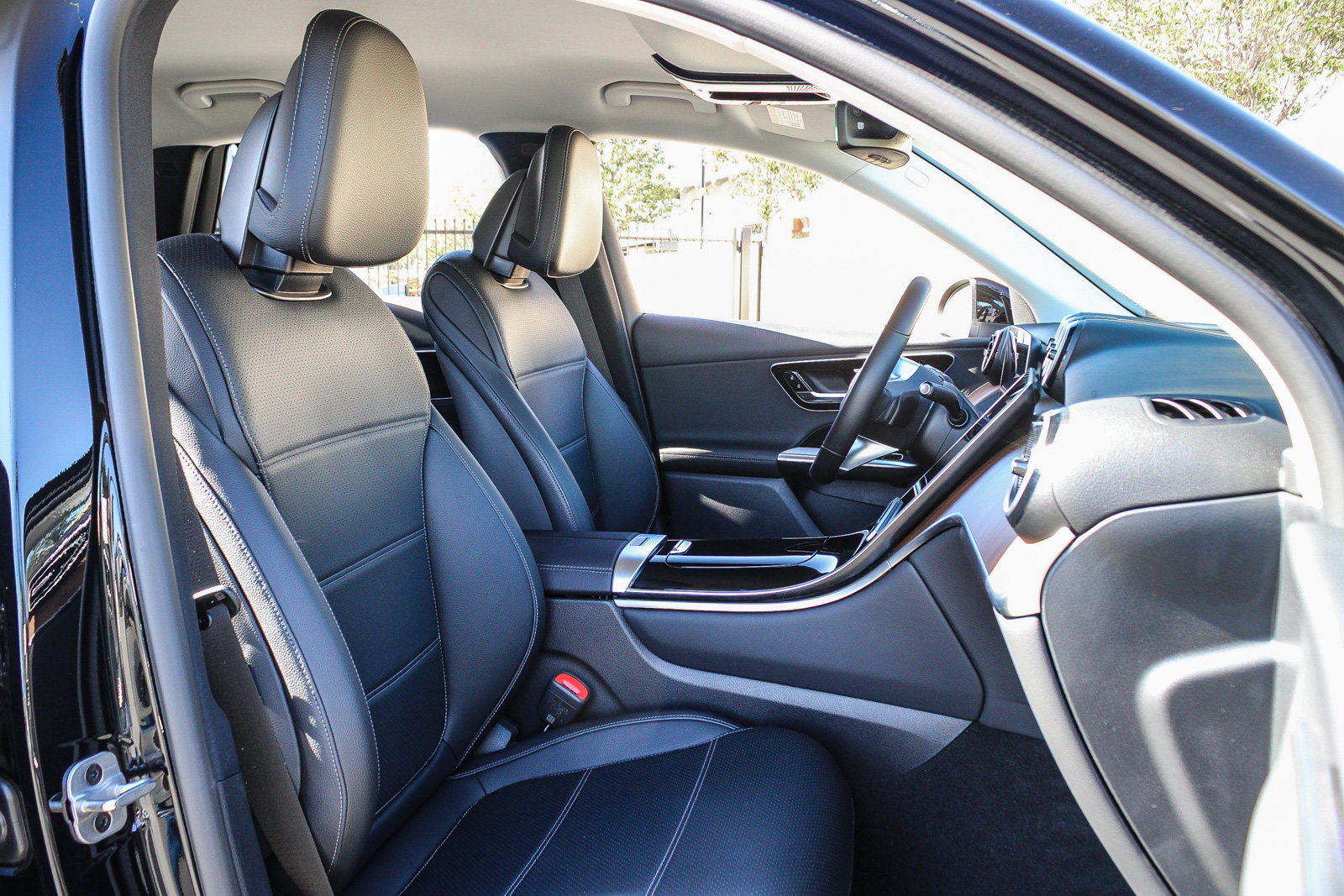 Certified 2025 Mercedes-Benz GLC 350e 4MATIC image 16