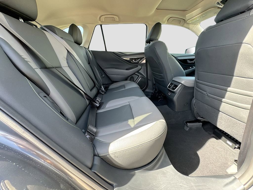 Certified 2025 Subaru Outback Onyx Edition image 39