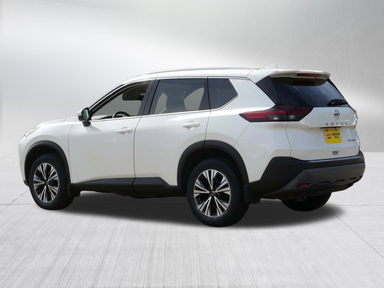 Certified 2021 Nissan Rogue SV w/ Premium Package AWD/4WD image 5