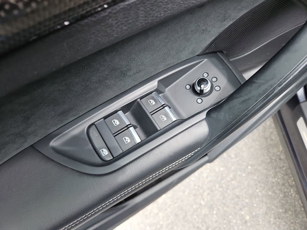 Used 2018 Audi SQ5 Premium Plus w/ Navigation Package image 29