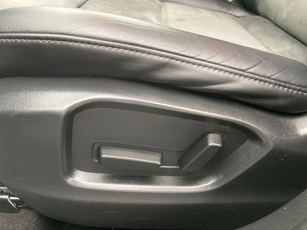 Used 2019 MAZDA CX-5 Touring image 40