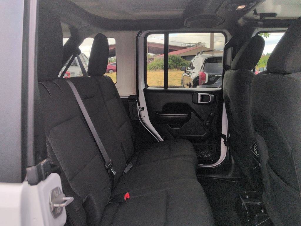 Used 2018 Jeep Wrangler Unlimited Sport AWD/4WD image 26