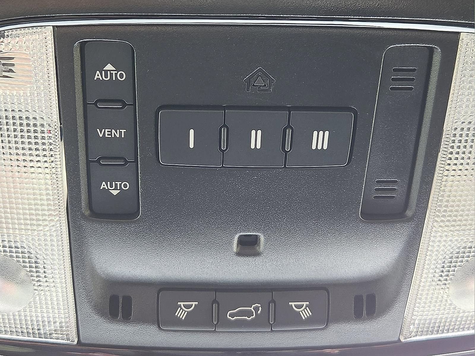 Used 2022 Dodge Durango R/T w/ Blacktop Package AWD/4WD image 21