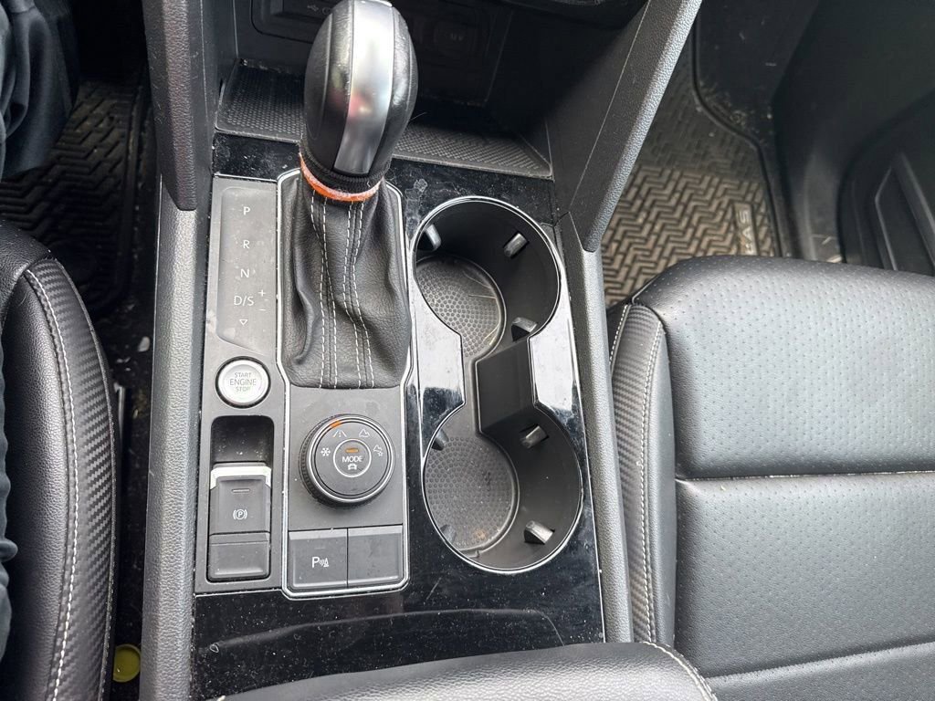 Used 2022 Volkswagen Atlas Cross Sport SE image 28