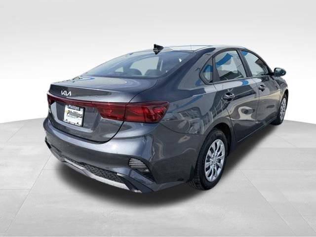 Used 2024 Kia Forte LX image 12