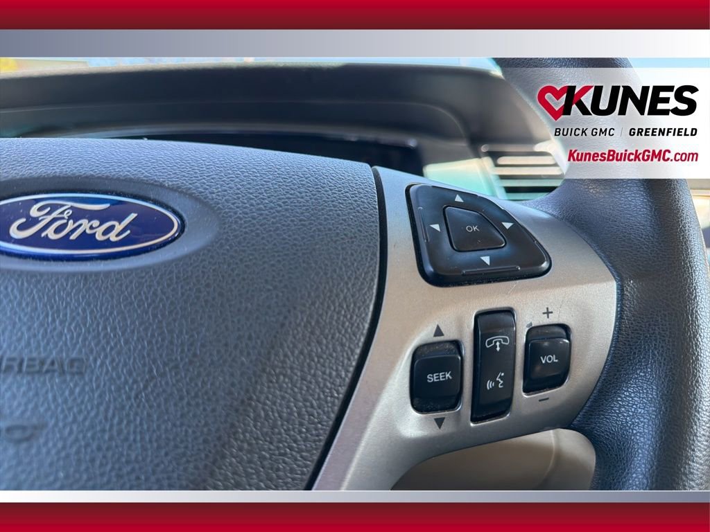 Used 2013 Ford Taurus SE FWD image 19