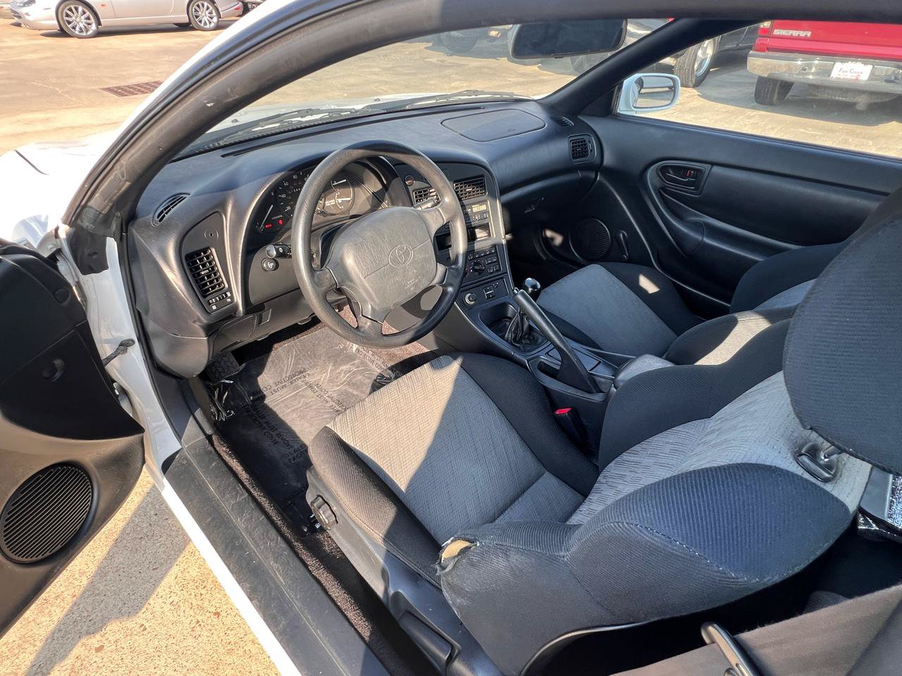 Used 1994 Toyota Celica ST FWD image 28