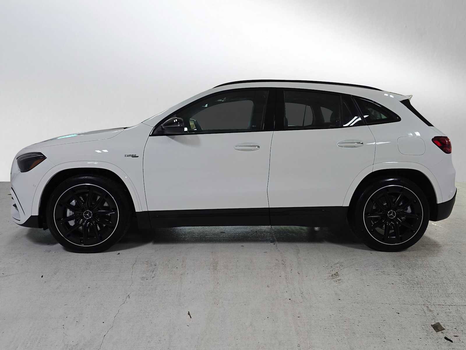 Used 2026 Mercedes-Benz GLA 35 AMG 4MATIC image 6