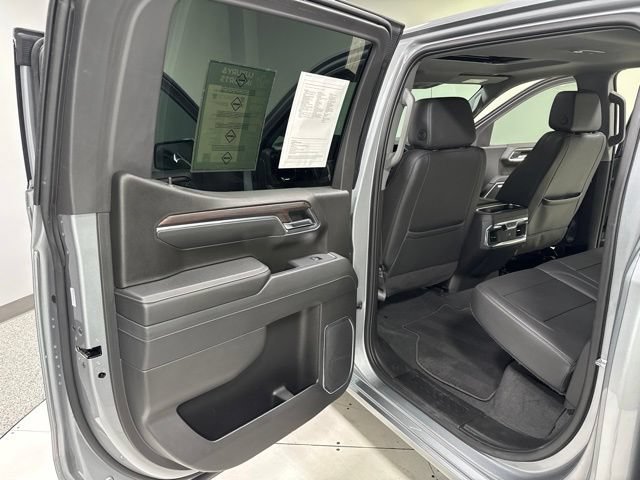 Used 2024 GMC Sierra 1500 SLT w/ SLT Premium Plus Package AWD/4WD image 25