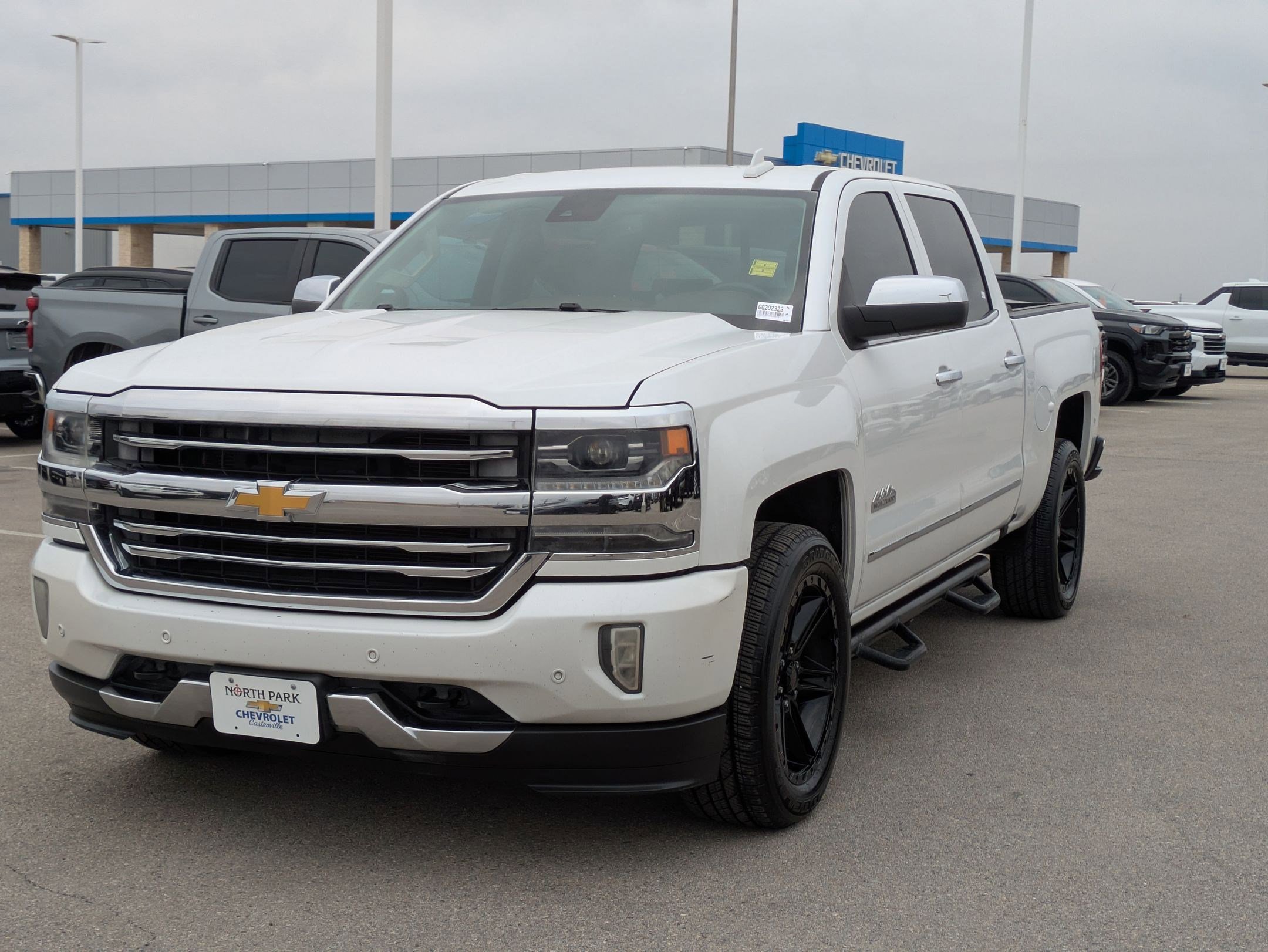 Used 2016 Chevrolet Silverado 1500 High Country w/ High Country Premium Package image 7
