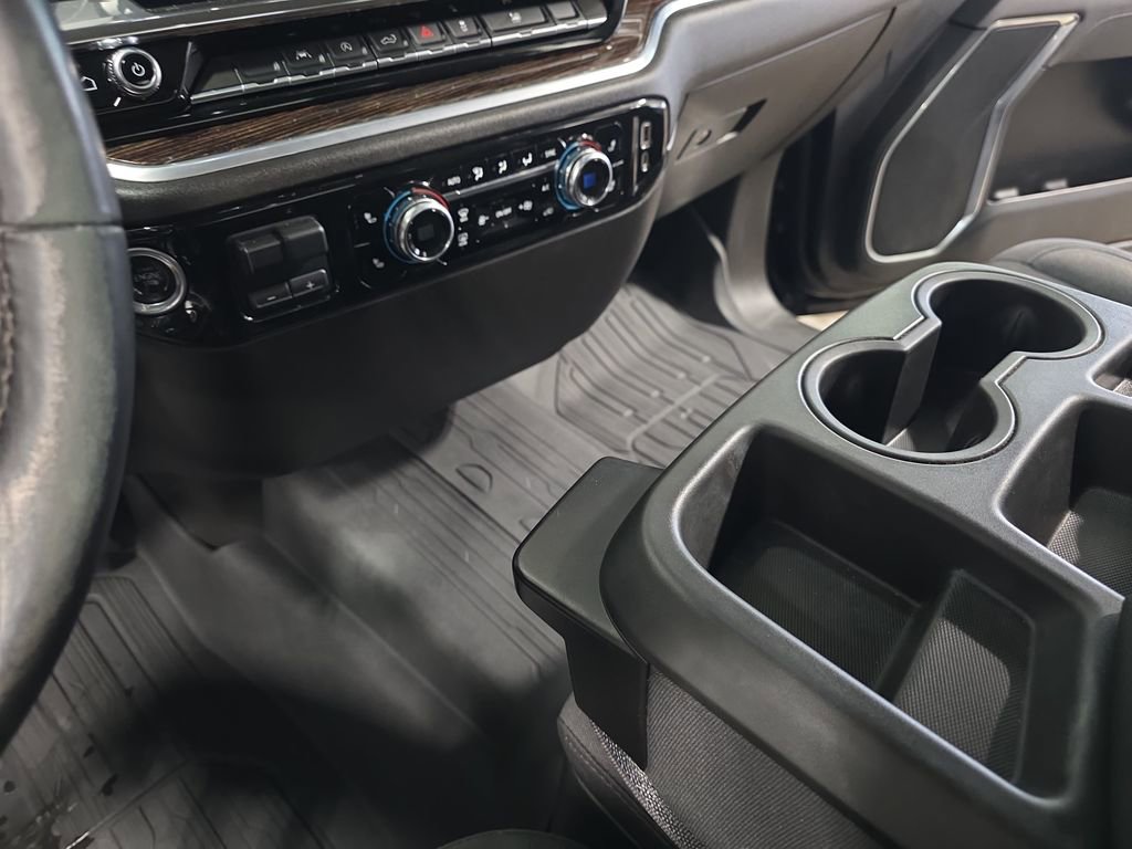 Used 2022 GMC Sierra 1500 Elevation image 24