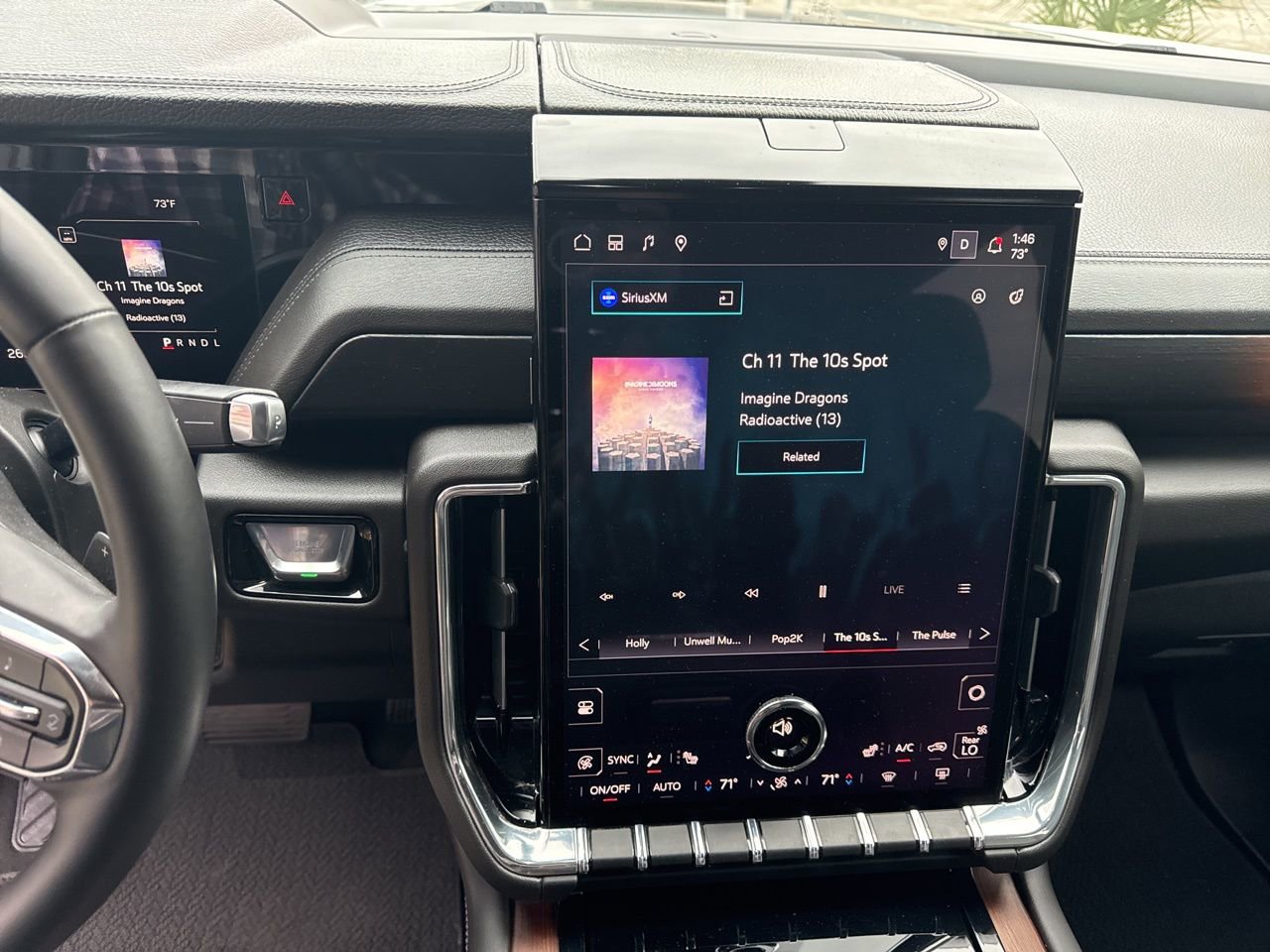 Used 2025 GMC Yukon XL Denali image 17