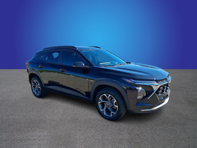Used 2024 Chevrolet Trax LT FWD image 3