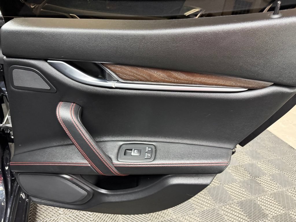 Used 2021 Maserati Ghibli S RWD image 48