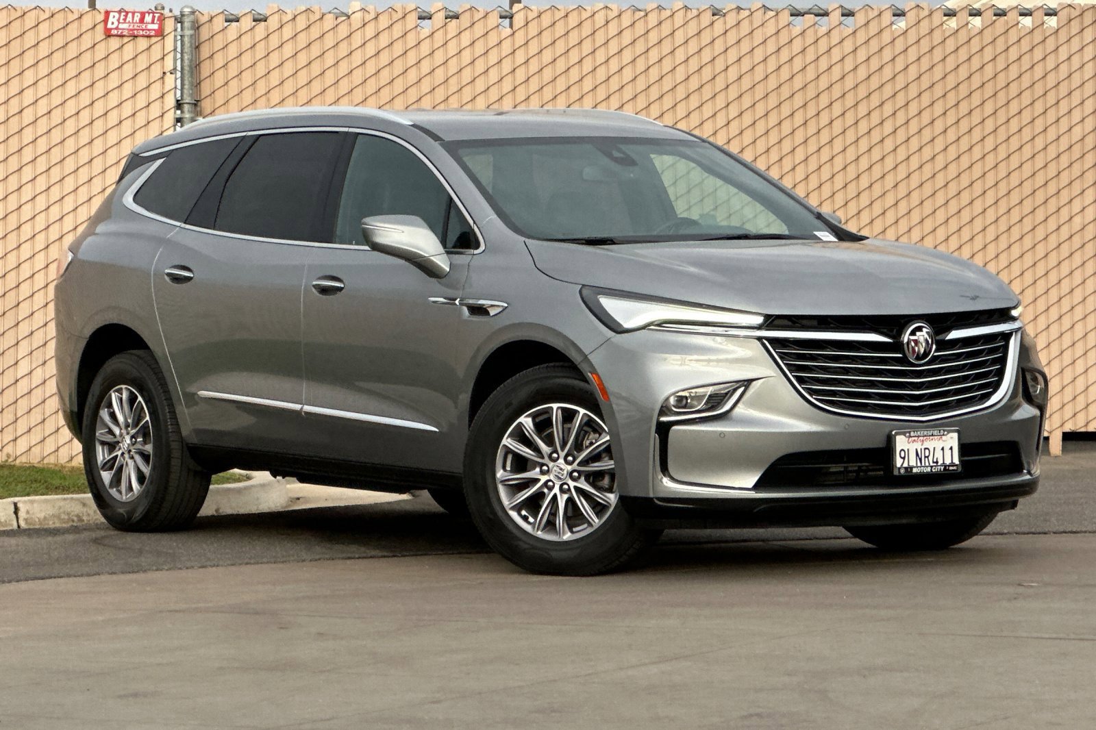 Certified 2024 Buick Enclave Essence FWD image 2