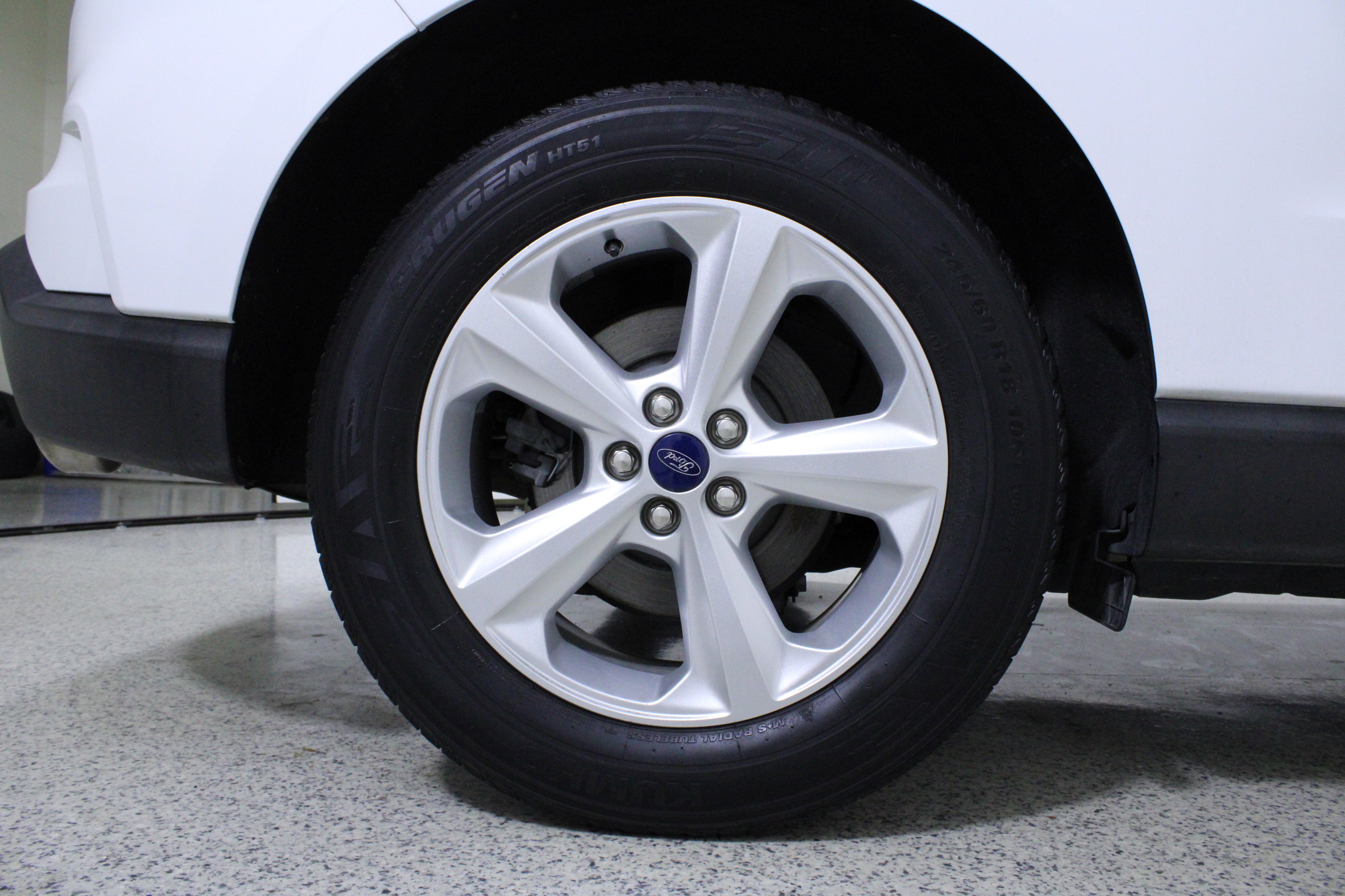 Used 2019 Ford Edge SE image 8