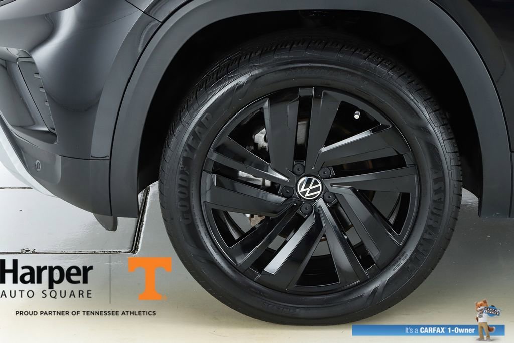 Used 2023 Volkswagen Atlas Cross Sport SE FWD image 44