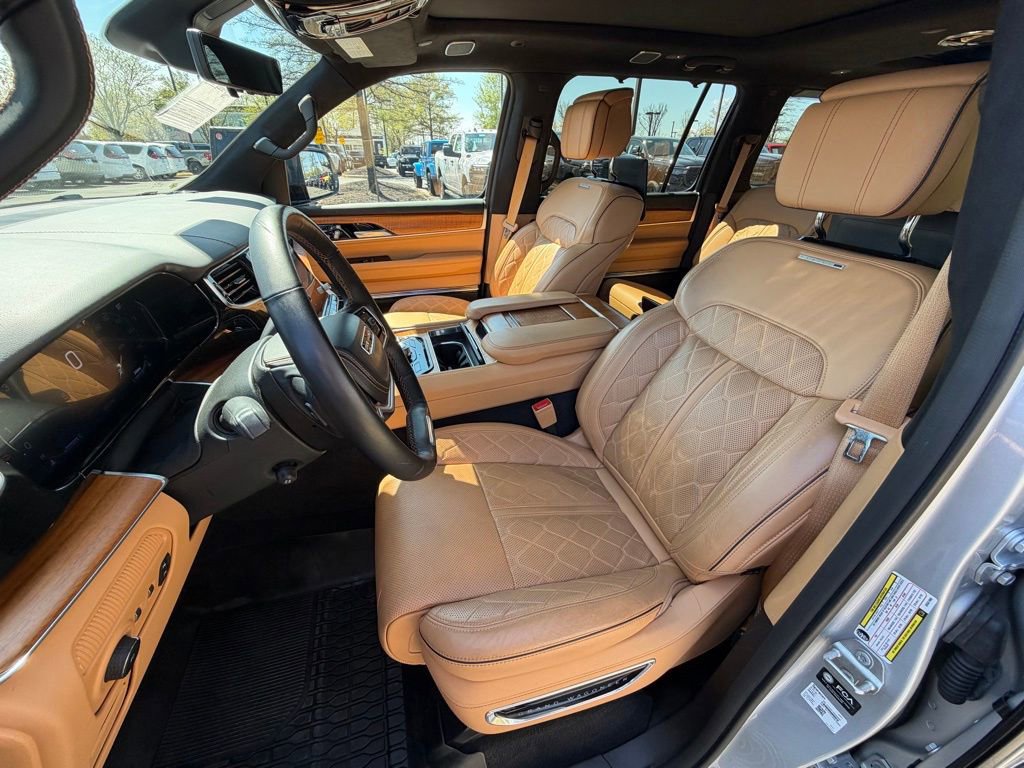Certified 2025 Jeep Grand Wagoneer L Series III w/ Rear Seat Video Group 1 image 22