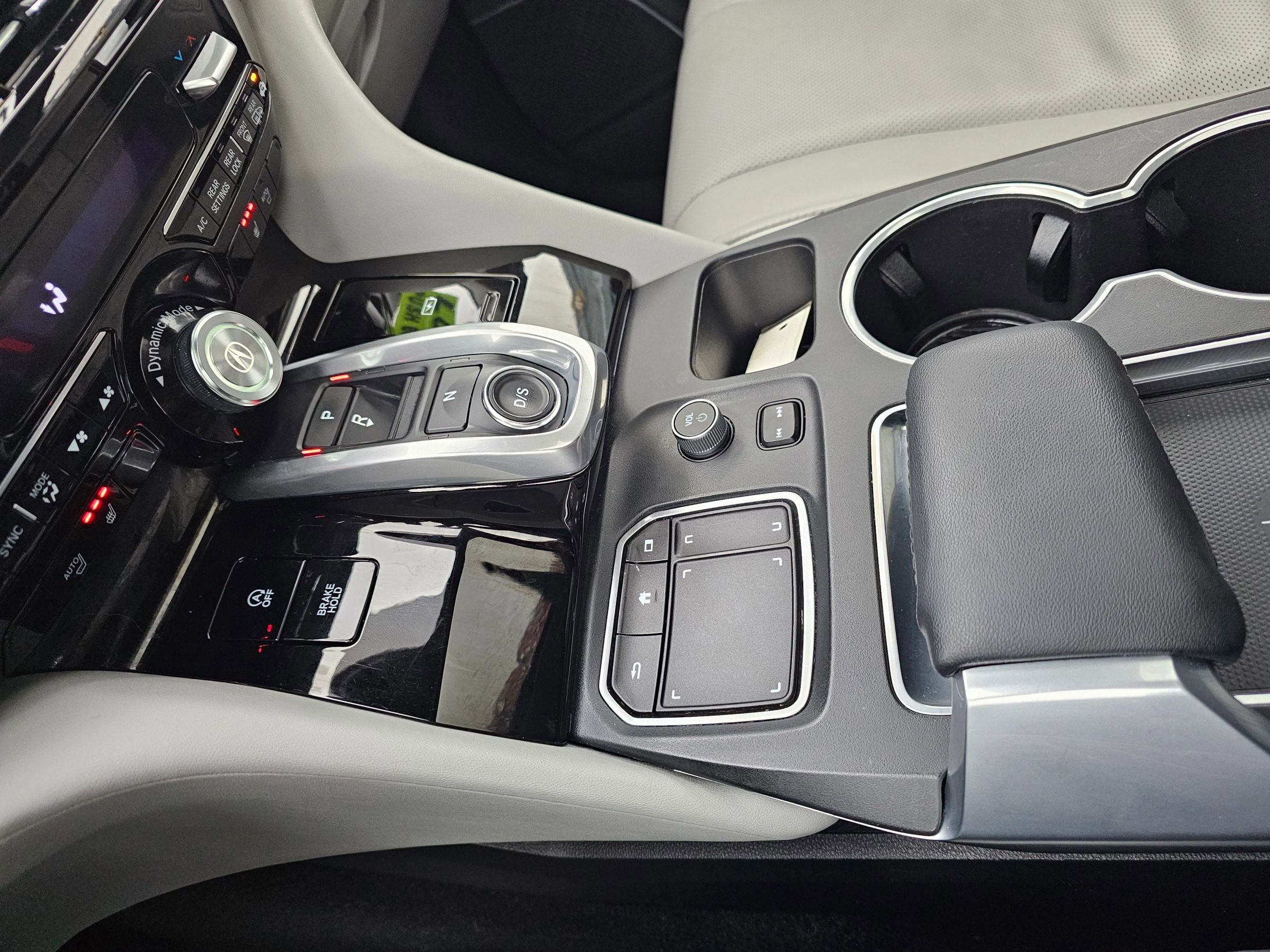 Used 2022 Acura MDX SH-AWD w/ Technology Package image 27