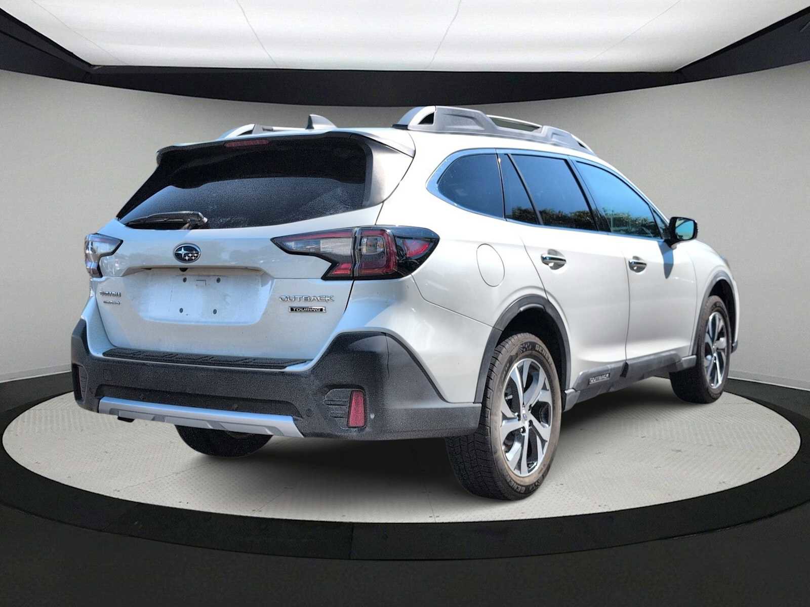 Used 2020 Subaru Outback Touring AWD/4WD image 8