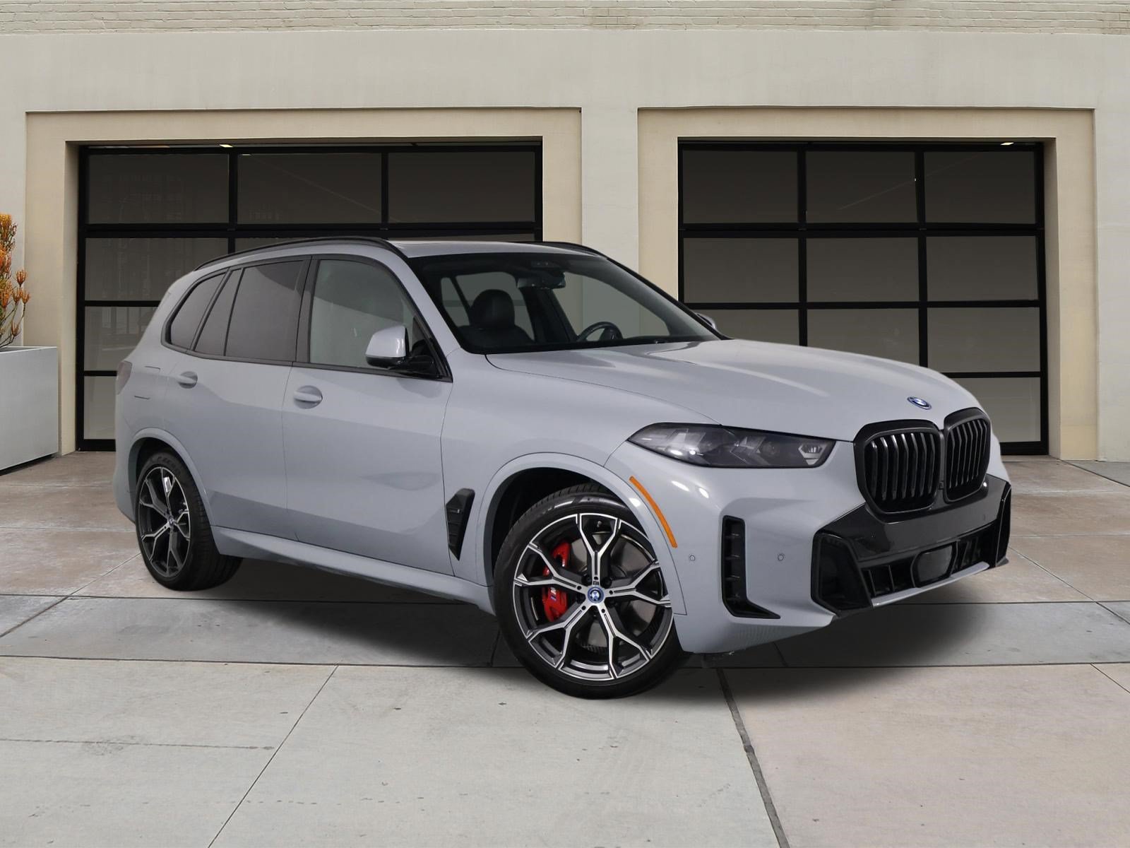 Used 2024 BMW X5 xDrive50e w/ M Sport Package AWD/4WD image 32