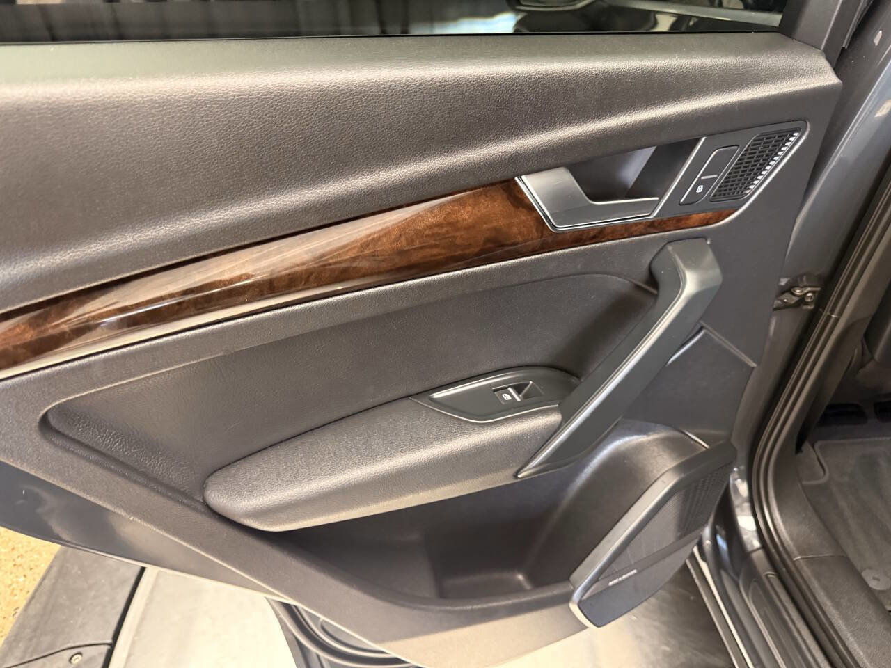 Used 2018 Audi Q5 2.0T Premium Plus w/ Premium Plus Package image 20