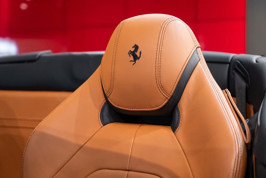 Certified 2017 Ferrari California T RWD image 6
