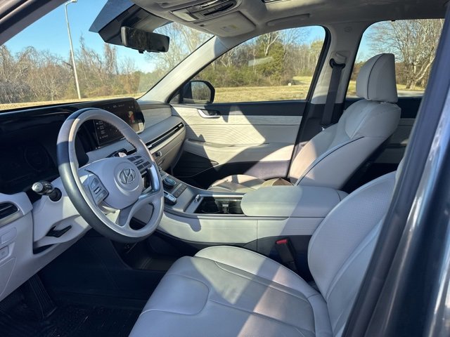Used 2024 Hyundai Palisade Calligraphy image 17