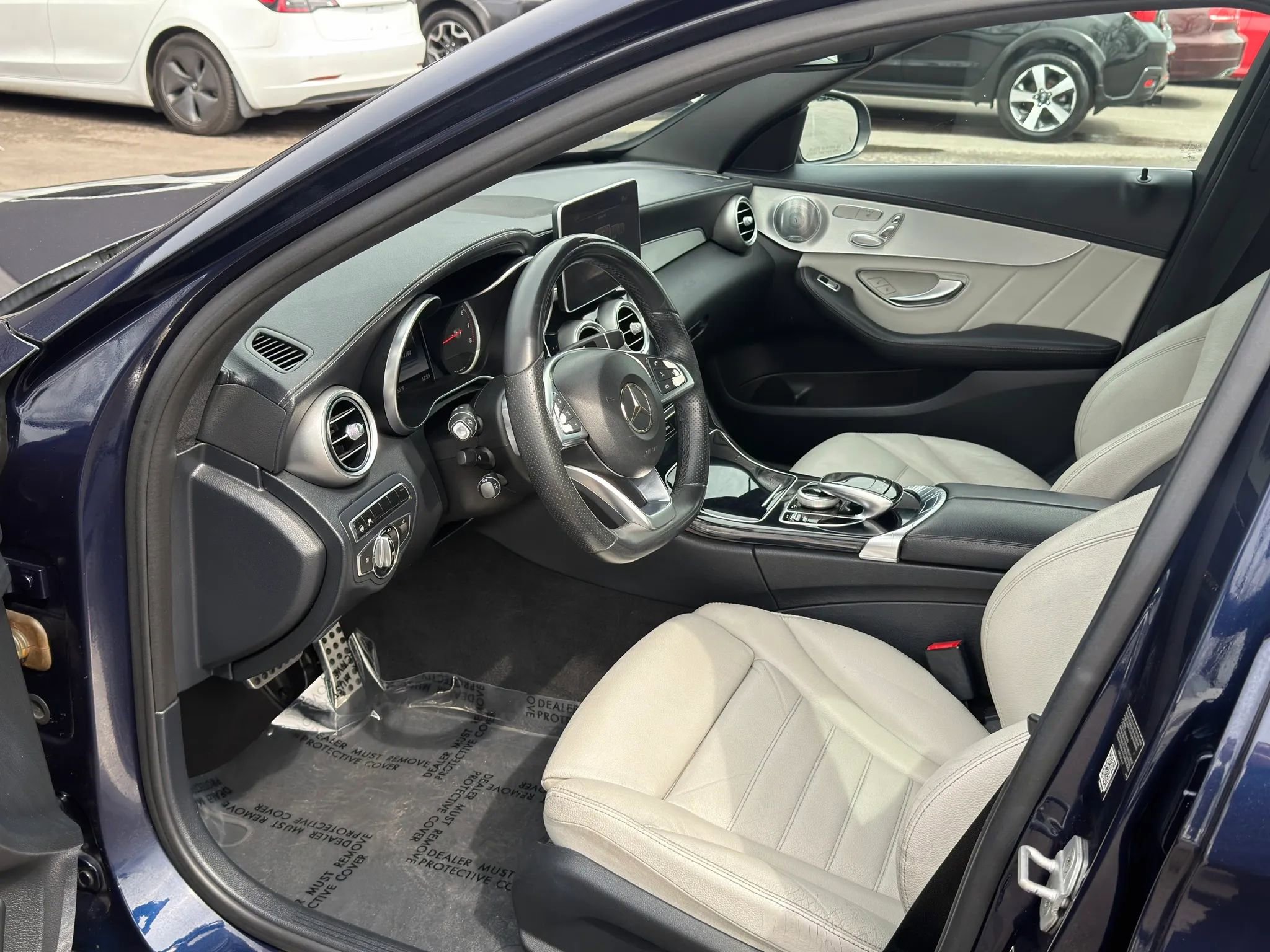 Used 2015 Mercedes-Benz C 300 4MATIC Sedan w/ Driver Assistance Package image 11