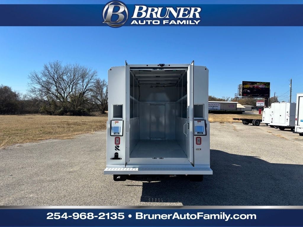 New 2025 Chevrolet Express 3500 w/ Power Convenience Package RWD image 18