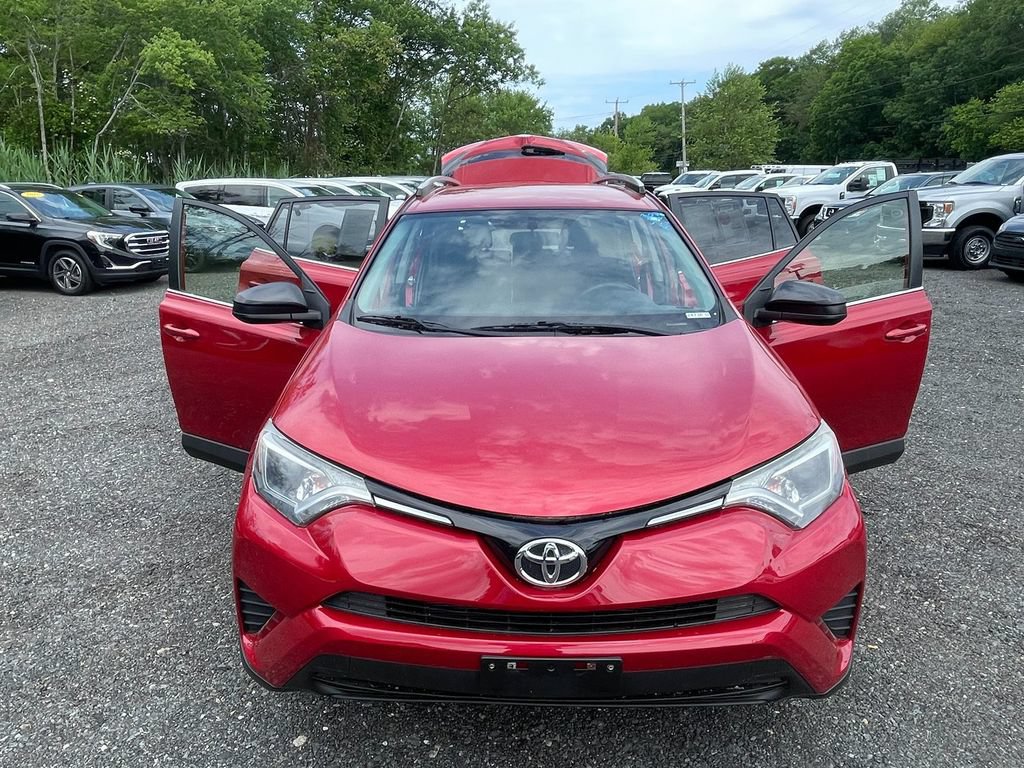 Used 2016 Toyota RAV4 LE AWD/4WD image 29