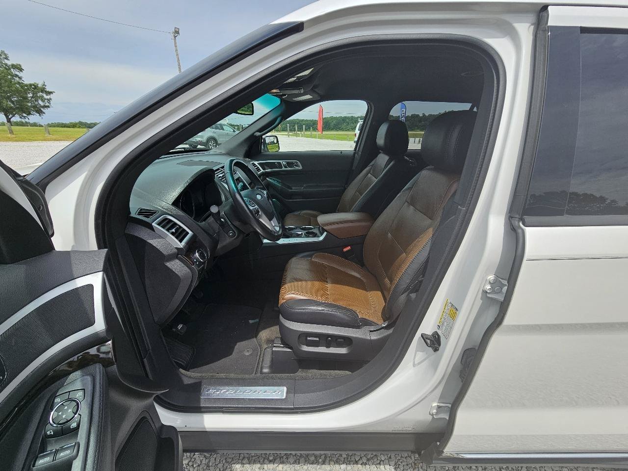 Used 2012 Ford Explorer Limited FWD image 14