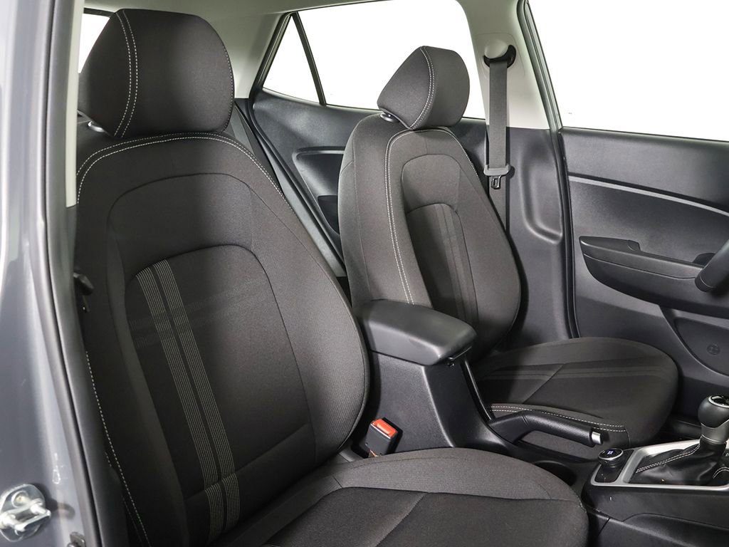 Certified 2024 Hyundai Venue SEL FWD image 28