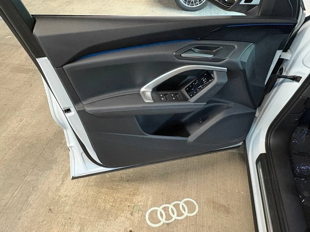 Used 2025 Audi Q5 Premium w/ Convenience Package AWD/4WD image 20