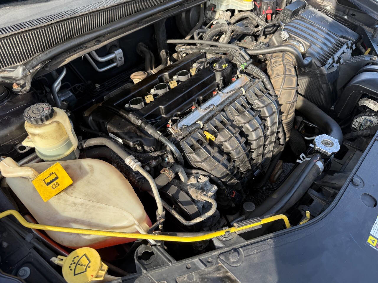 Used 2012 Dodge Avenger SXT FWD image 30