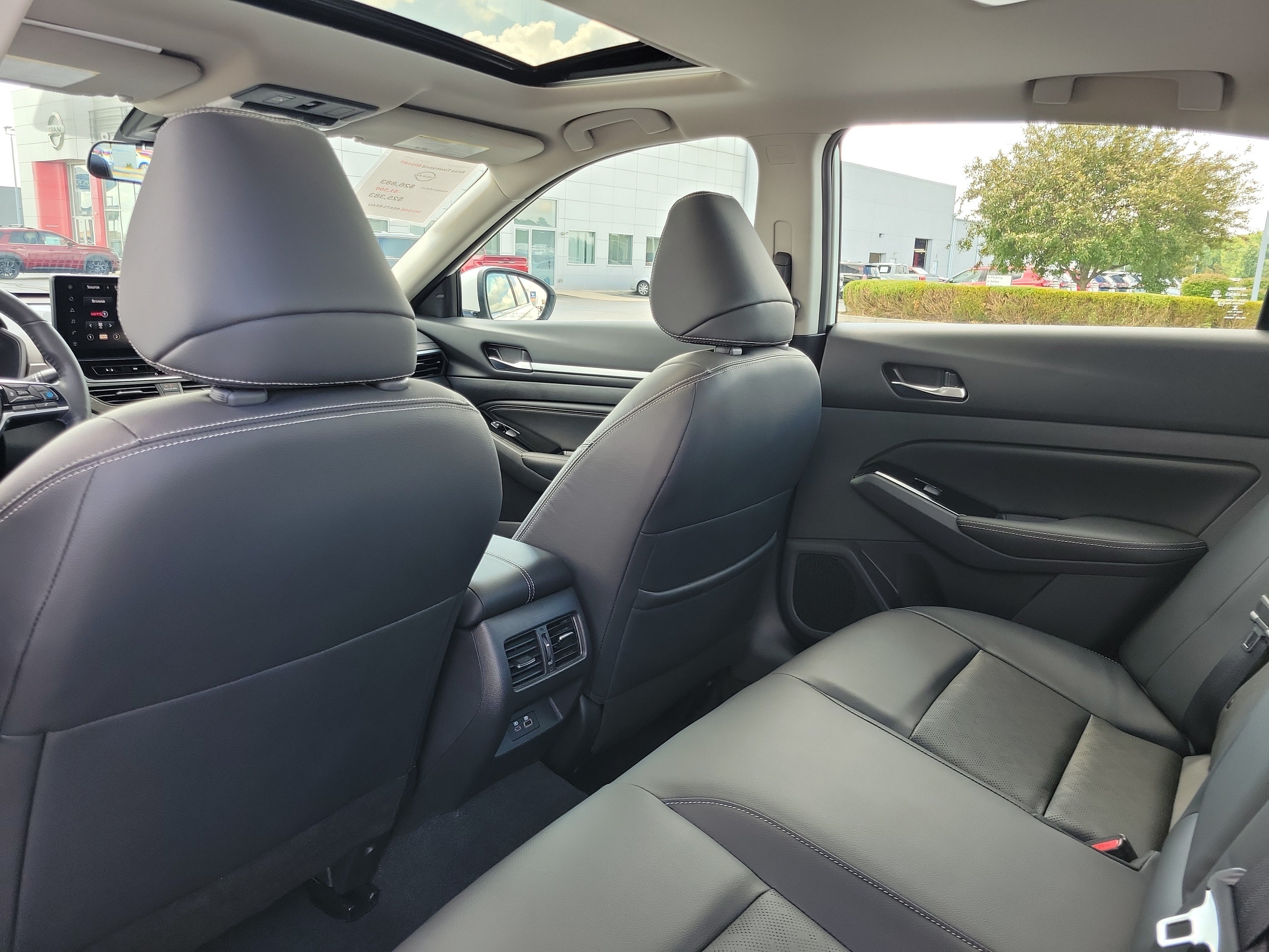 Certified 2023 Nissan Altima 2.5 SL FWD image 14