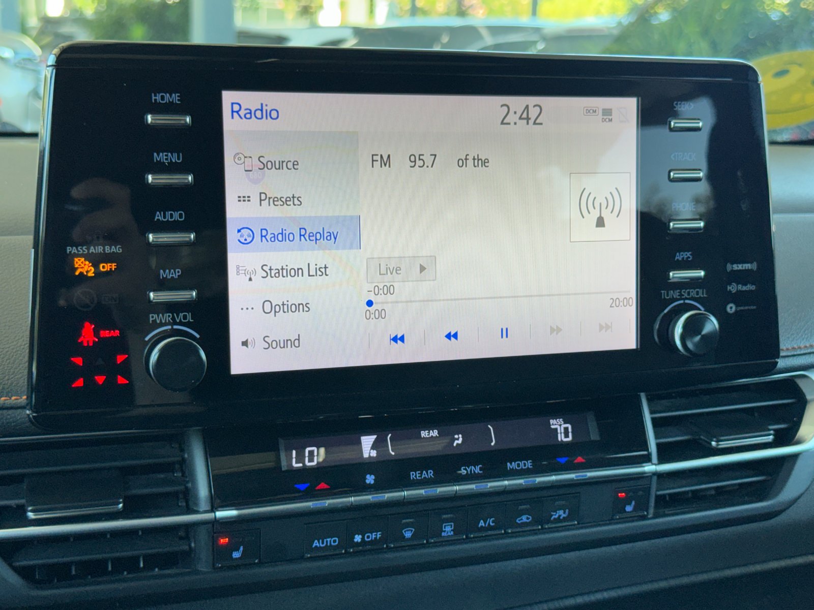 Used 2021 Toyota Sienna XSE FWD image 65