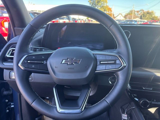 Used 2026 Chevrolet Traverse LT w/ Midnight/Sport Edition FWD image 15